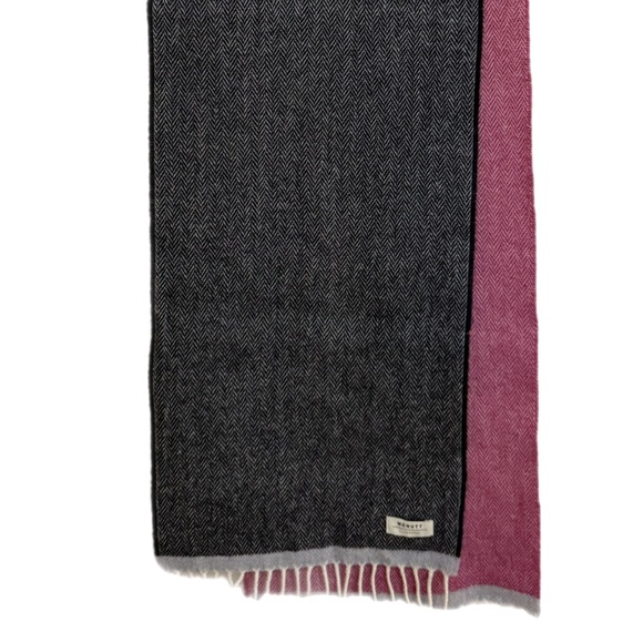 McNutt of Donegal Lambswool Herringbone Scarf - 🇮🇪 Made in Ireland 🇮🇪 - Picture 3 of 5